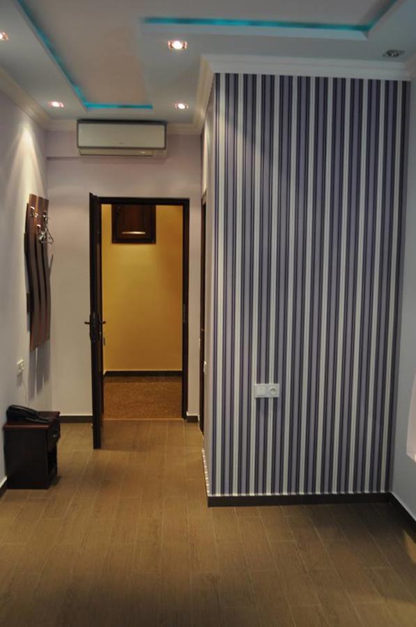 Hotel Apollon Ереван Екстериор снимка