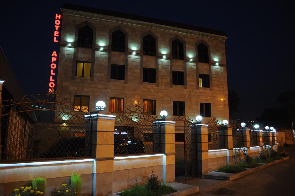 Hotel Apollon Ереван Екстериор снимка